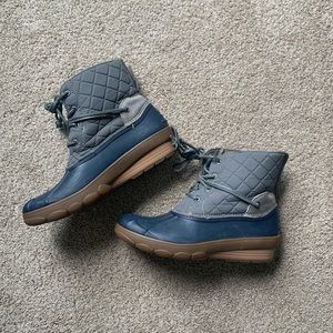 Women’s Sperry duck boots size 10